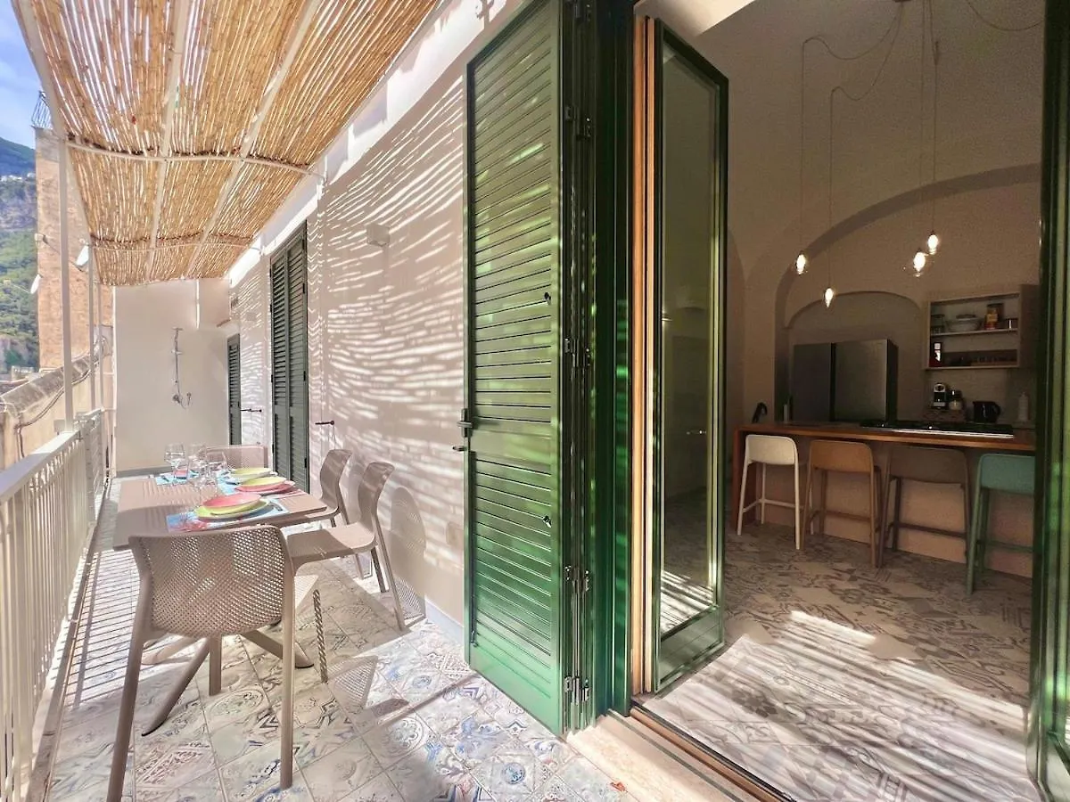 Comfy 2 Bedrooms Apartment Near The Beach أمالفي
