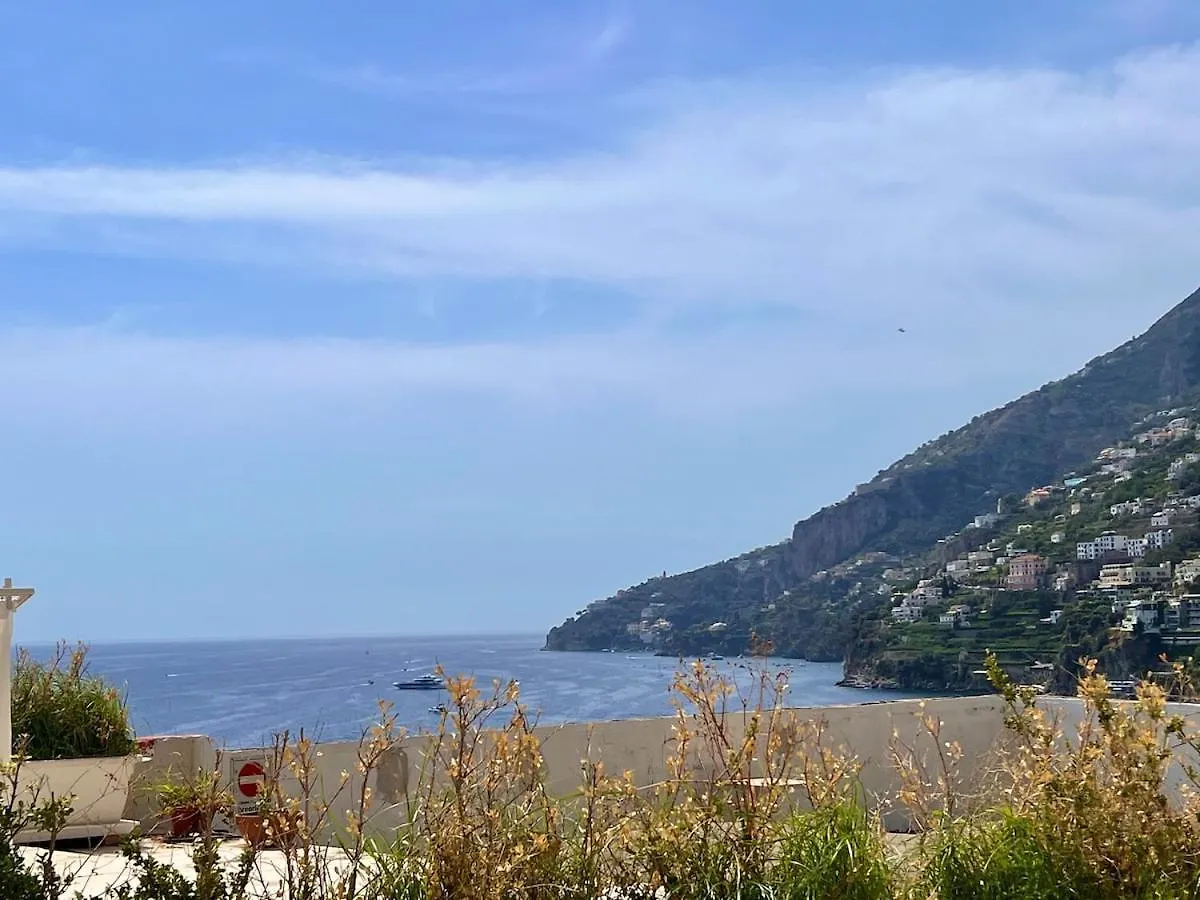 Comfy 2 Bedrooms Apartment Near The Beach أمالفي